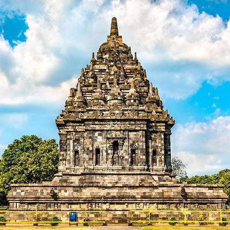 Kj Hotel Yogyakarta Dış mekan fotoğraf
